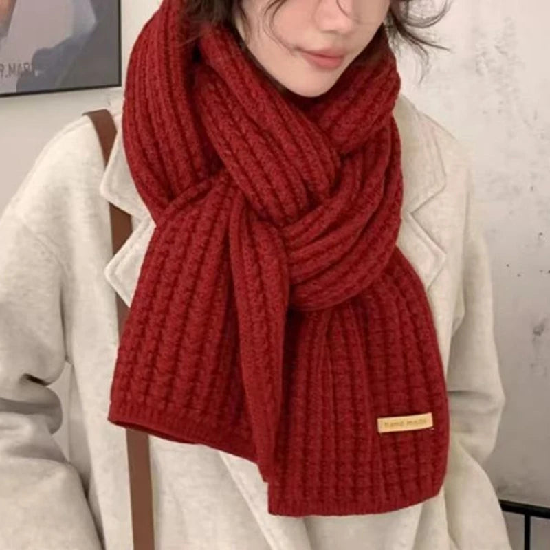 Chunky-knit winter scarf for women and men