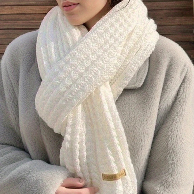 Chunky-knit winter scarf for women and men