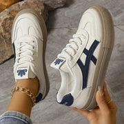 Women's Trainers - Low-Top Trainers with Laces and Thick Sole