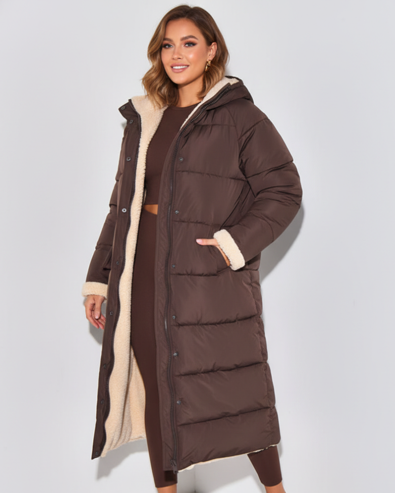 Lange teddy gevoerde dames winterjas met capuchon – Celestine Bruin / XS - AIDA LENA
