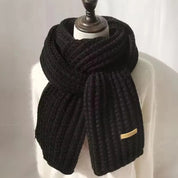 Chunky-knit winter scarf for women and men