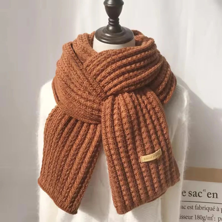 Chunky-knit winter scarf for women and men