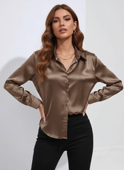 Dames Satijnen Blouse – Glanzende Afwerking met Elegante Losvallende Pasvorm Khaki / S - AIDA LENA