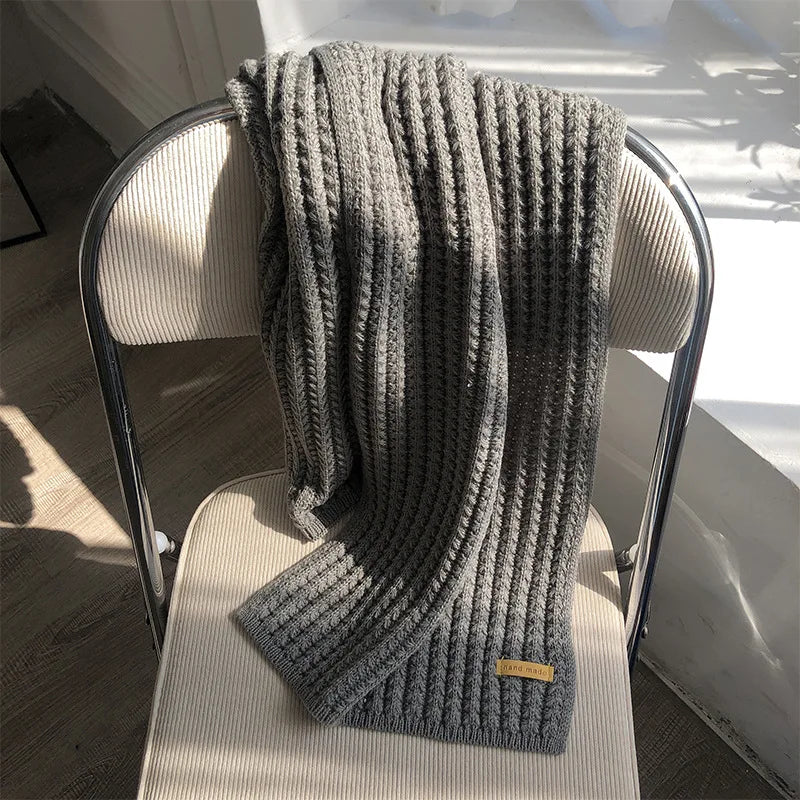 Chunky-knit winter scarf for women and men