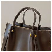 Dames Schoudertas – van Vegan Leer Ruim Elegant Model Donkerbruin / 32 x 13 x 25cm - AIDA LENA