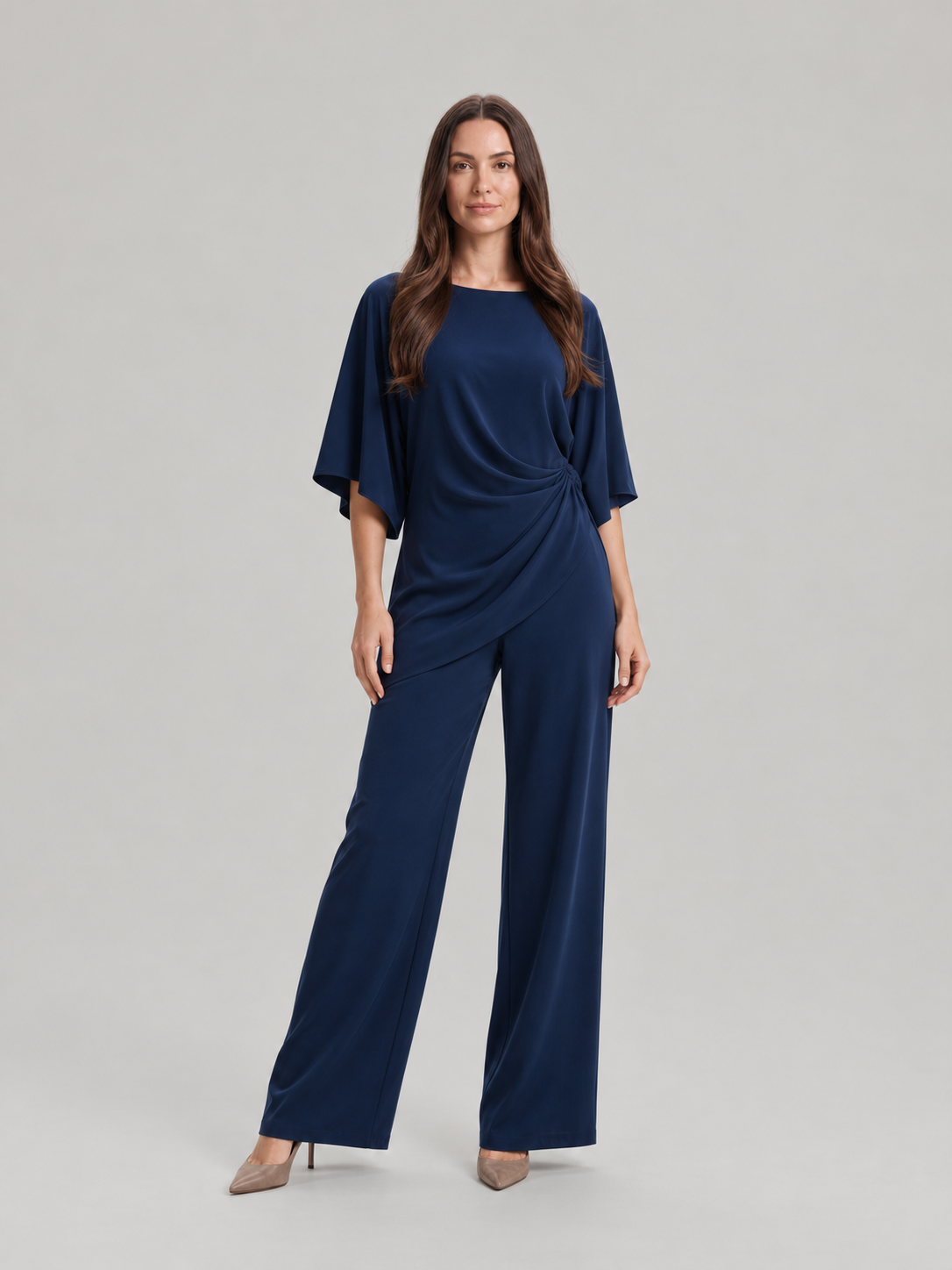 Tweedelige set dames met gedrapeerde top en wijde broek