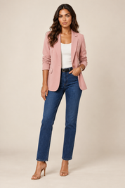 AIDA LENA blazer brede revers roze, gedragen door een model