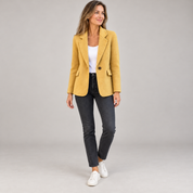 Blazer dames lichtgewicht met strakke snit op damesmodel, vooraanzicht