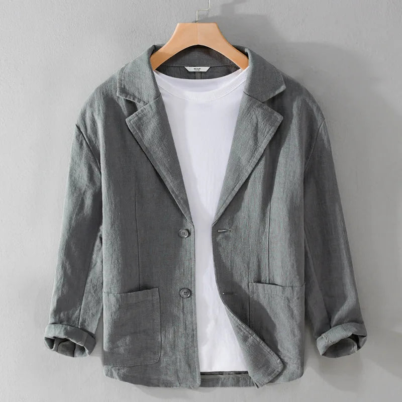 Men's casual blazer with wide lapels and pockets