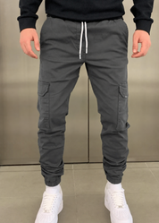 Men's durable slim-fit cargo trousers with deep pockets