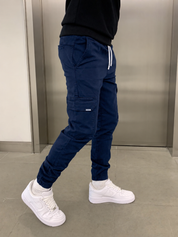 Men's durable slim-fit cargo trousers with deep pockets