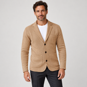 Men's jumper-look robe with lapels and buttons, worn by a male model, close-up