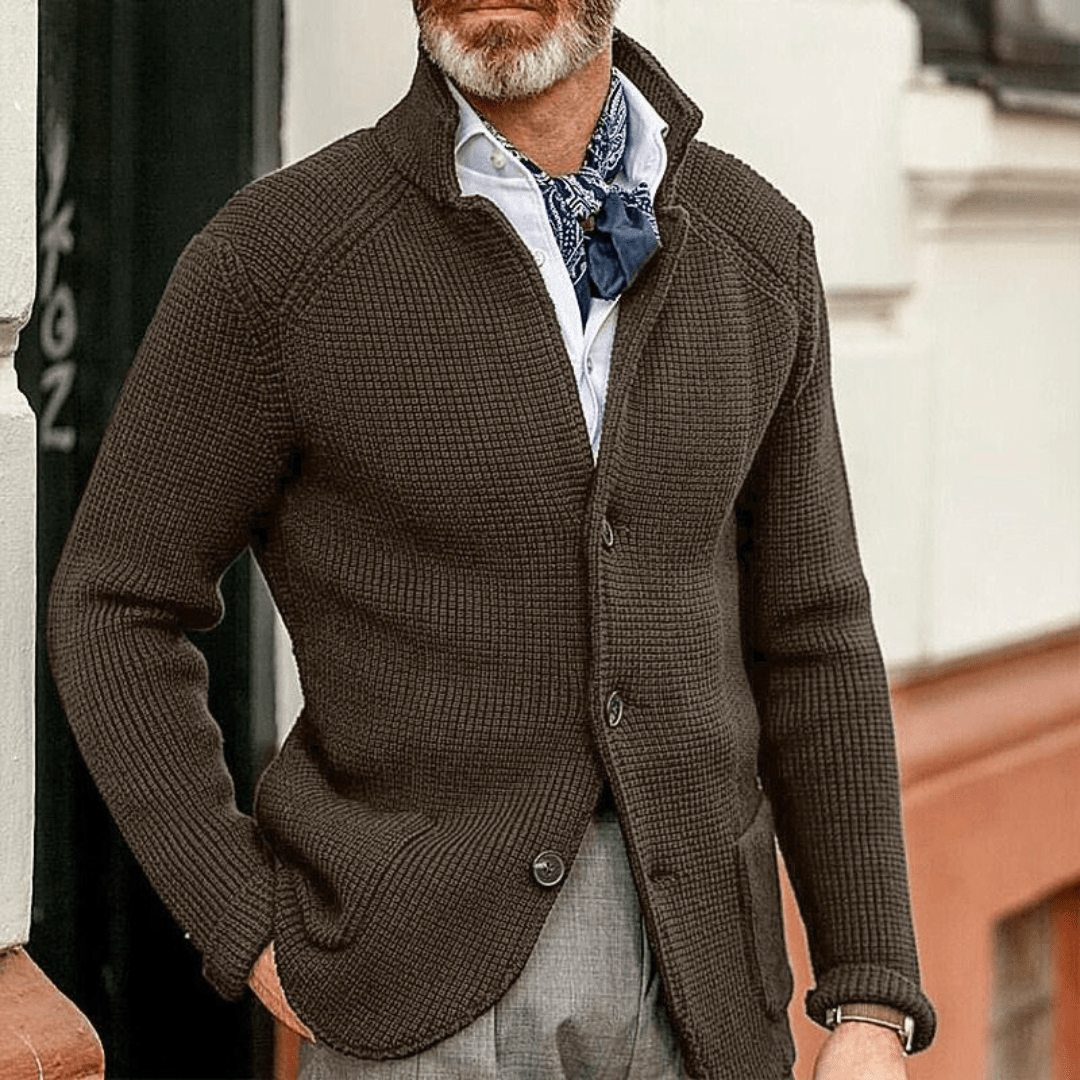 Men’s classic waistcoat with button closure