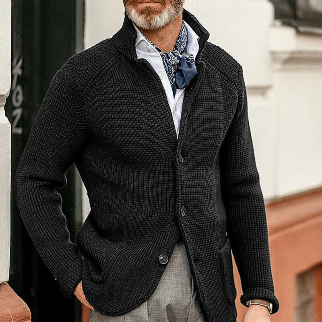 Men’s classic waistcoat with button closure
