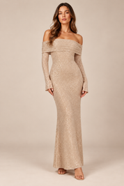 AIDA LENA glitter maxi jurk lange mouwen beige, gedragen door een model