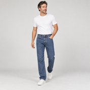 Straight fit jeans heren met soepele pasvorm op herenmodel, in een lopende pose