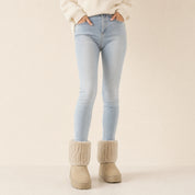 Beige dames winterlaarzen met plateauzool en omgeslagen bontrand
