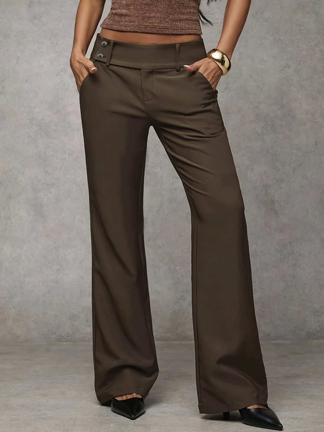 Women's high waist trousers with loose straight leg in brown
