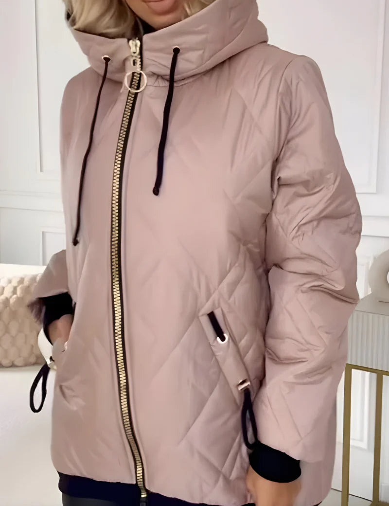 Women's lightweight puffer jacket with hood and deep pockets