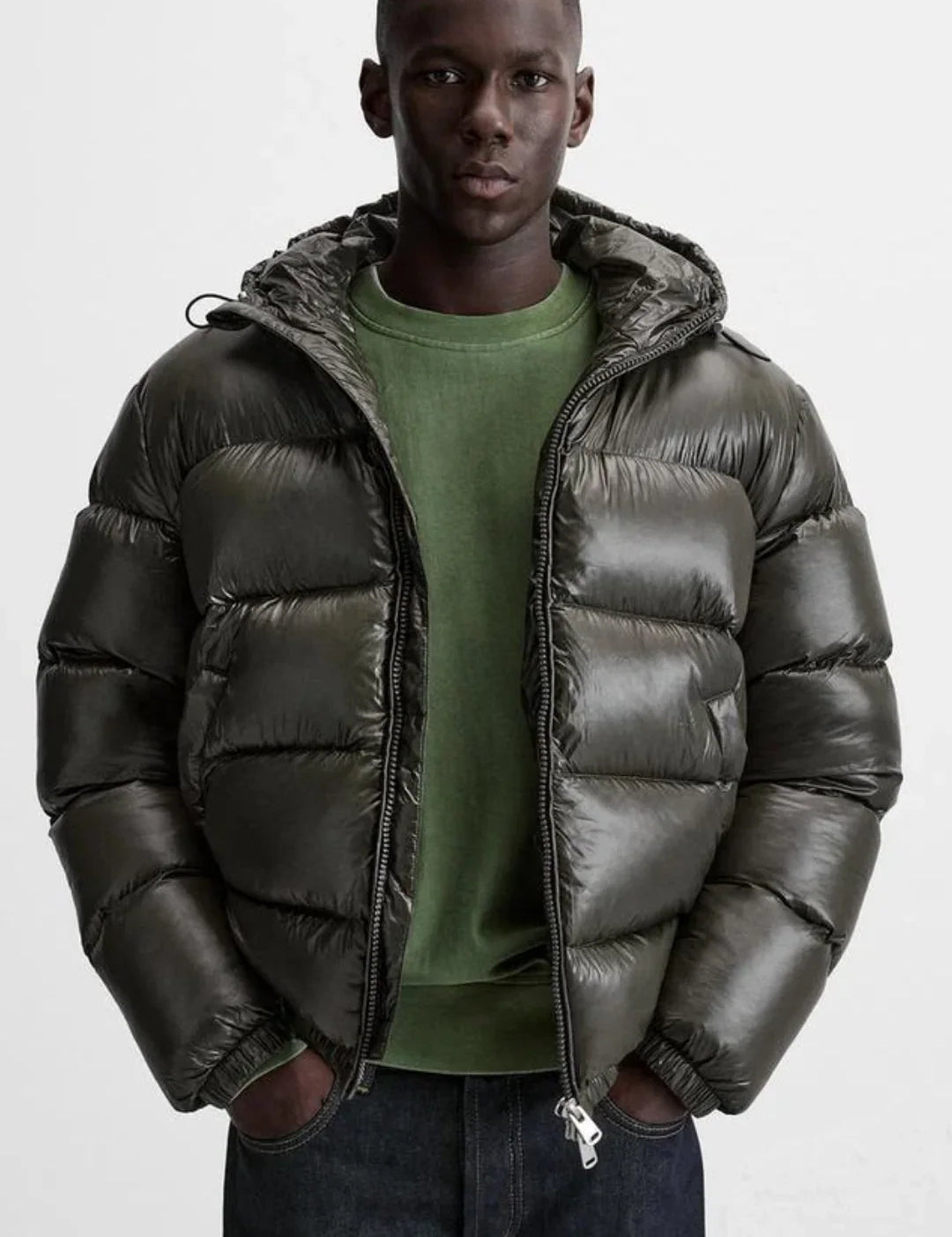 Men's glossy puffer jacket with hood, photo 2