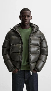Men's glossy puffer jacket with hood, photo 2