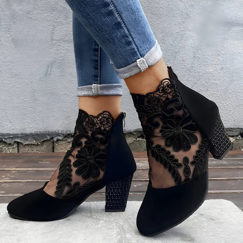 Women's mesh ankle boots with block heel and wide toe box in black