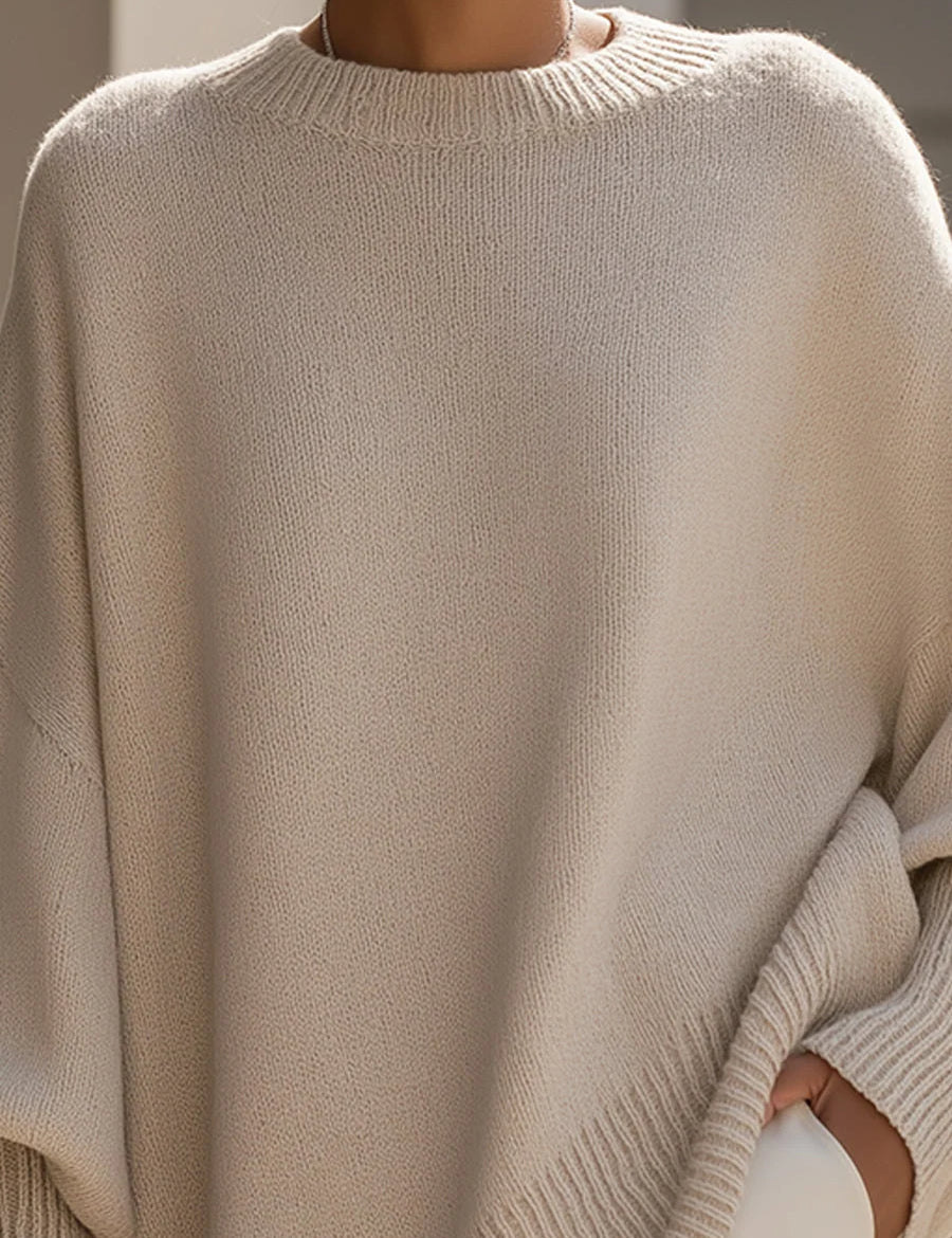 Women's oversized knitted jumper with long sleeves