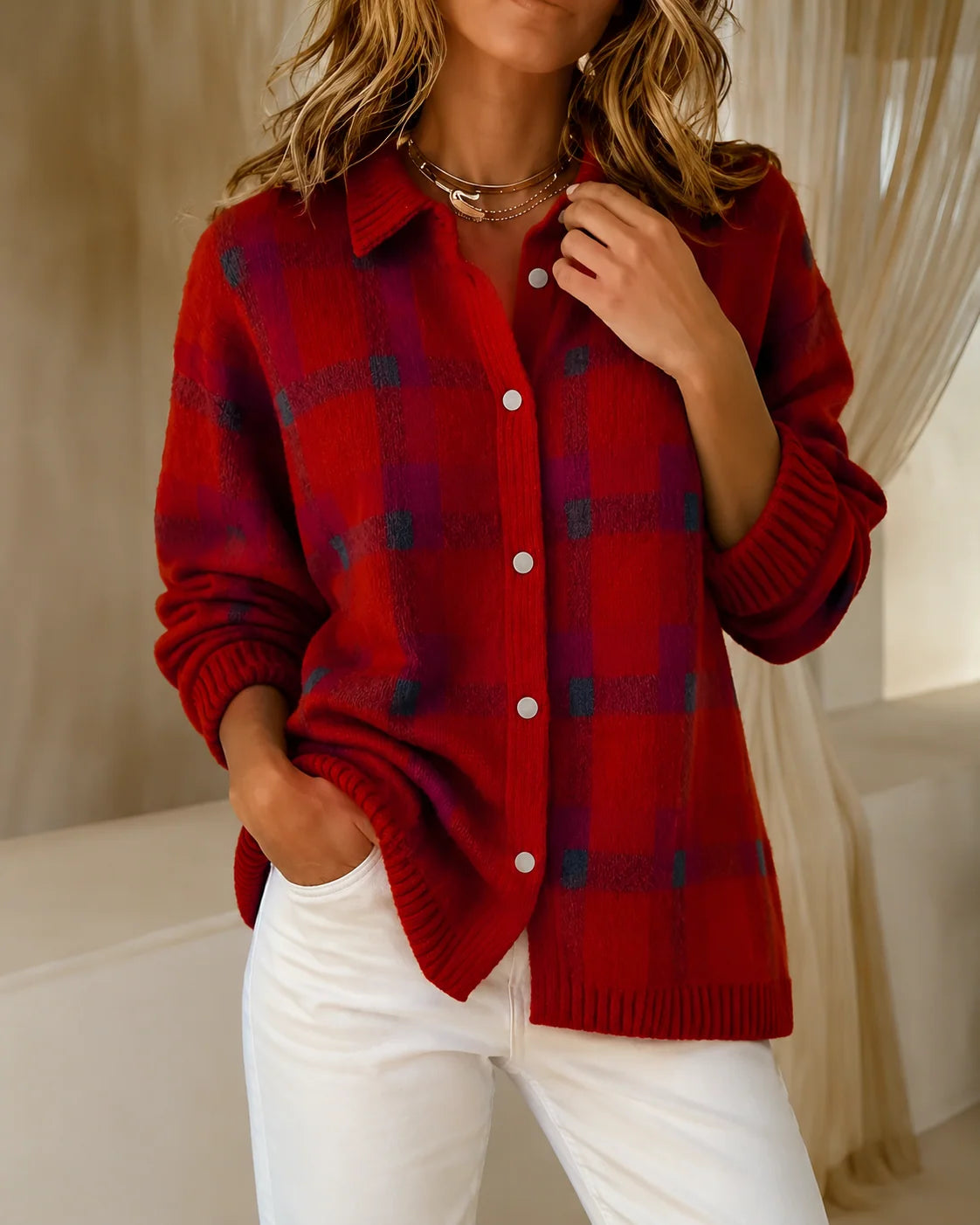 Women's plaid knitted cardigan with relaxed fit in red