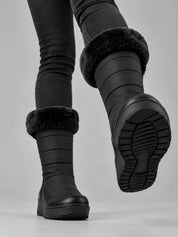 Women's quilted snow boots with faux fur and wedge sole
