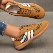 Women's retro striped trainers with wide toe box and footbed