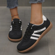 Women's retro striped trainers with wide toe box and footbed