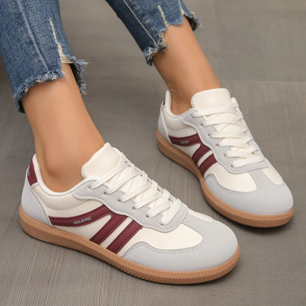 Women's retro striped trainers with wide toe box and footbed in white burgundy