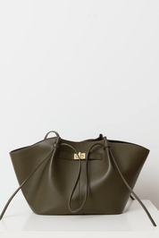 Women's large faux leather tote bag with inner pocket