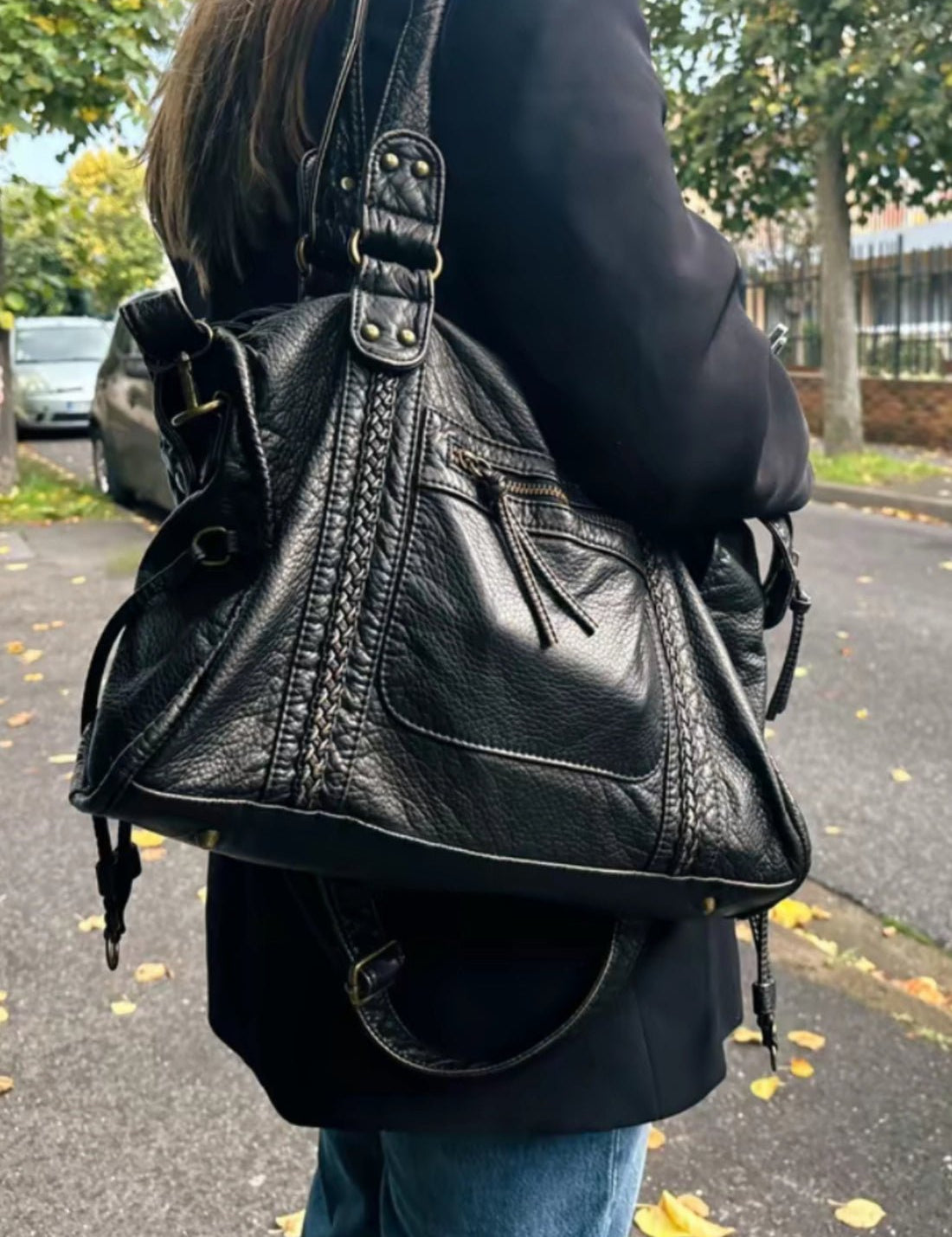 Women's vintage faux leather shoulder bag with zip