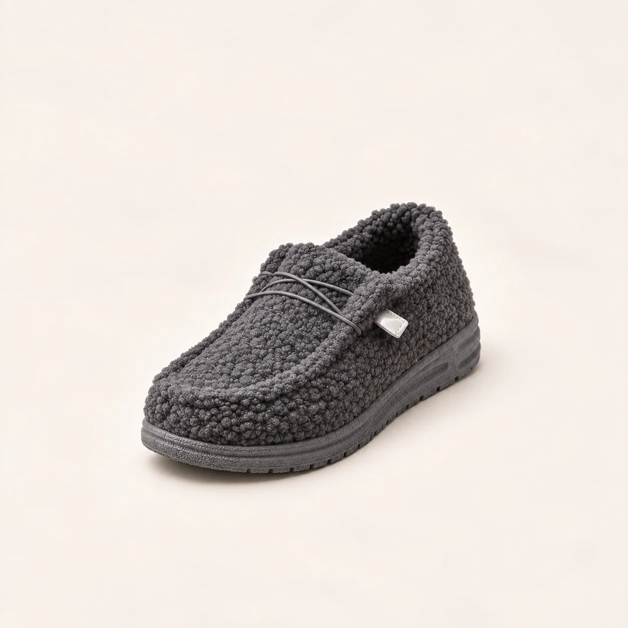 Women's teddy slippers with closed toe and sturdy sole in grey