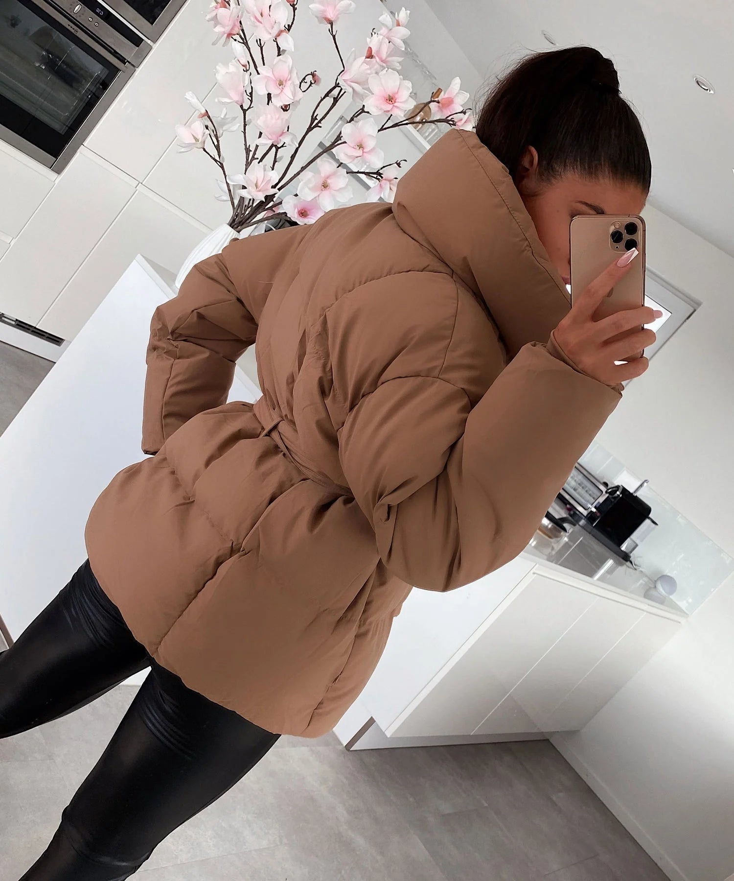 Women's belted puffer jacket with high collar, photo 4