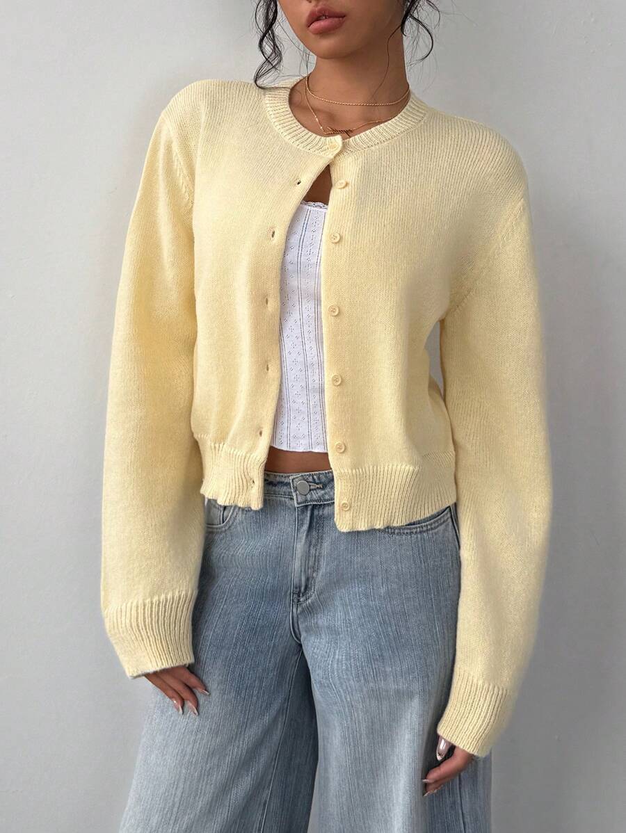 Women's cropped cardigan with round neck and buttons, photo 4