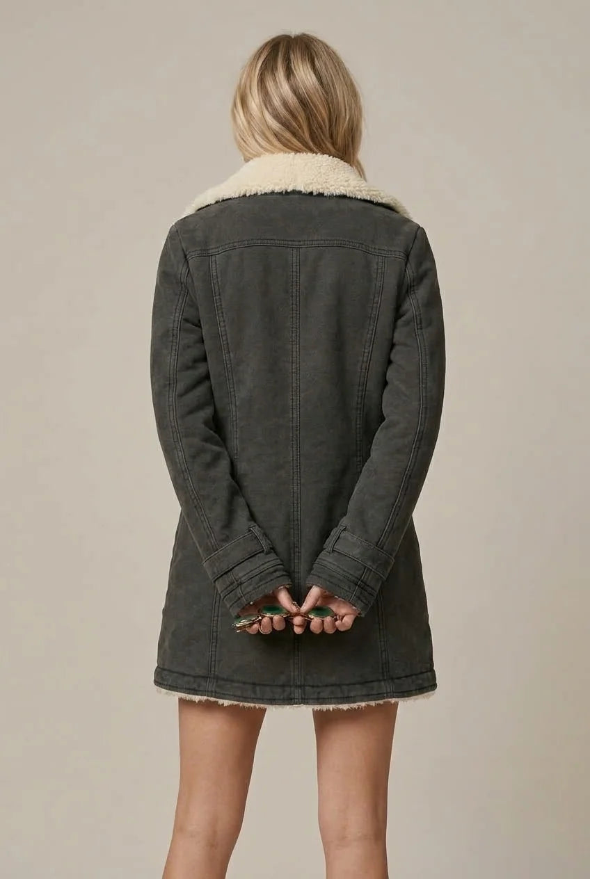 Women's denim jacket with sherpa collar, photo 3