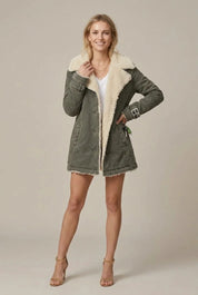 Women's denim jacket with sherpa collar, photo 5