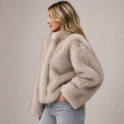 Women's faux fur jacket with round neck, photo 2