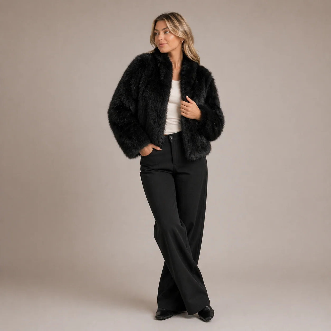 Women's faux fur jacket with round neck, photo 3