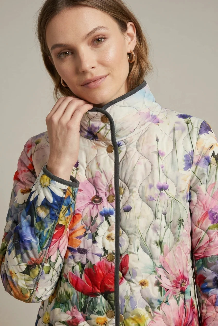 Women's floral print puffer jacket with zip front, photo 2