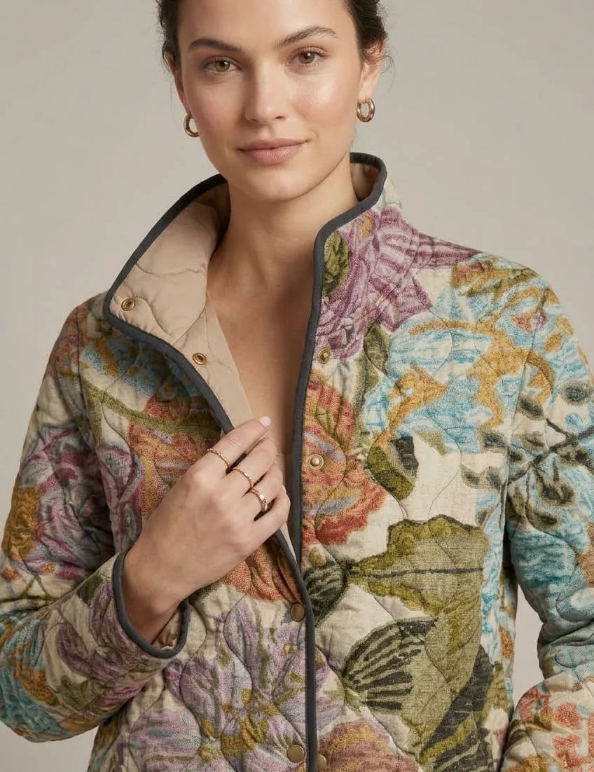 Women's floral puffer jacket with stand collar and pockets, photo 2
