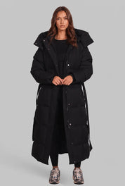 Women's long puffer coat with detachable hood and belt, photo 2