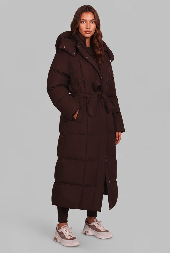 Women's long puffer coat with detachable hood and belt, photo 4
