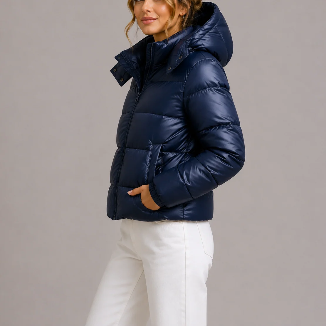 Women's puffer jacket with hood and zip pockets, photo 1