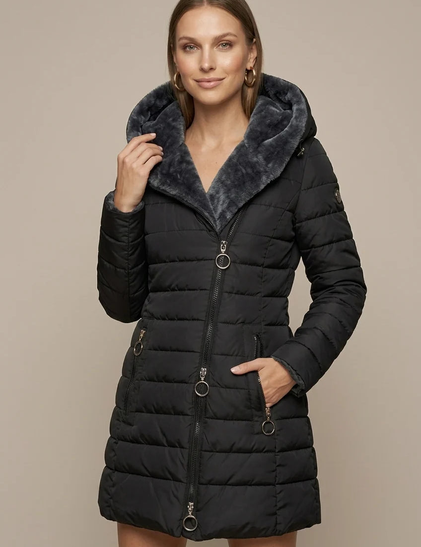 Women's quilted winter coat with hood and sherpa lining, photo 2
