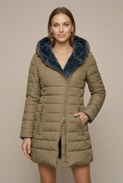 Women's quilted winter coat with hood and sherpa lining, photo 4