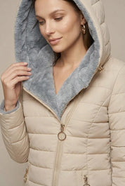 Women's quilted winter coat with hood and sherpa lining, photo 6
